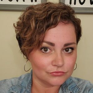 Meet your Posher, Kendra